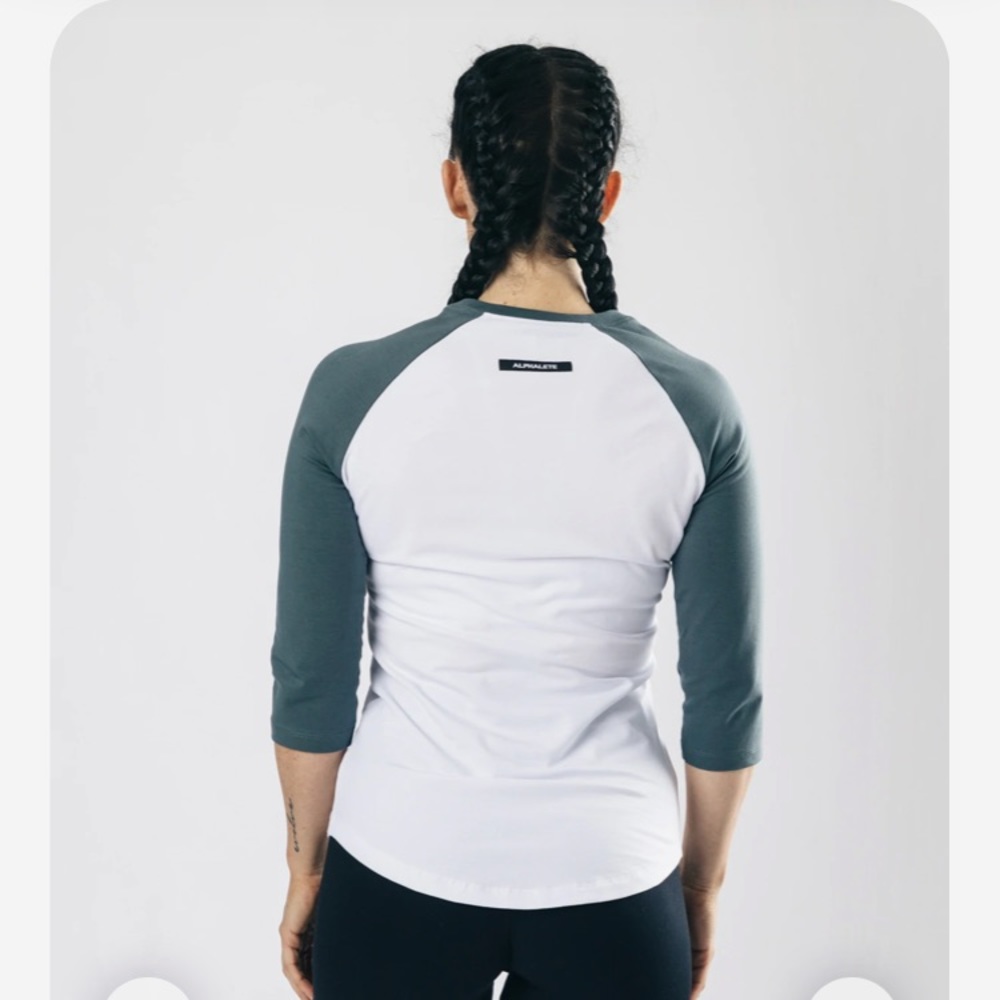 NWT ALPHALETE ATHLETICS Women’s Fitted Performance 3/4 Sleeve Tee Small - Picture 2 of 8